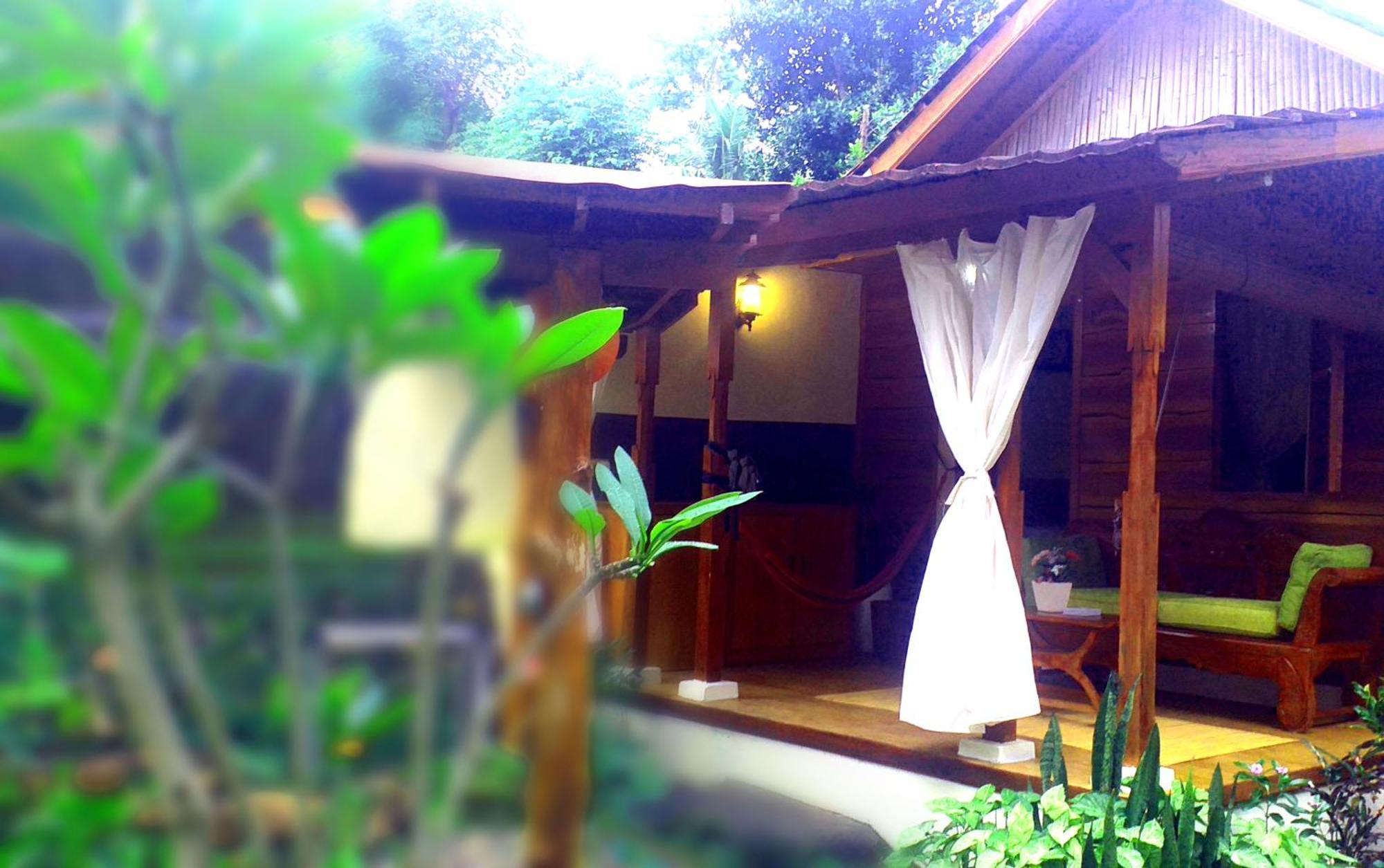 Lafyu Bali Singaraja Exterior foto